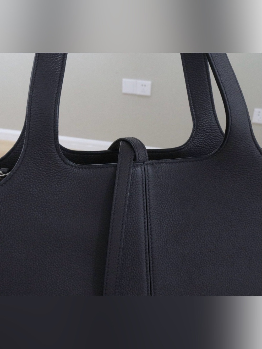 Celine Black Leather Shoulder Tote - Picture 4 of 8